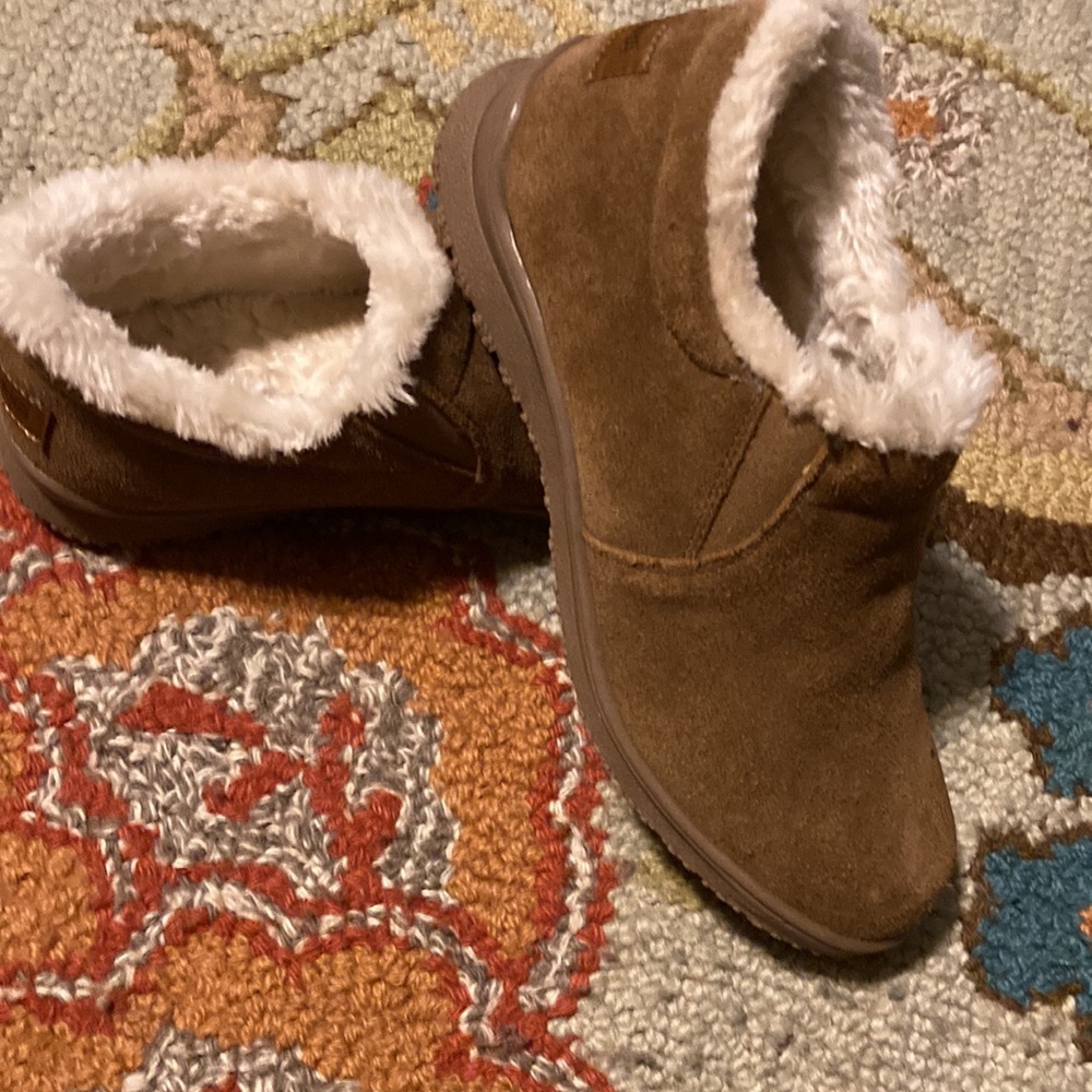 Minnetonka lined comfort shoes - Picture 3 of 12